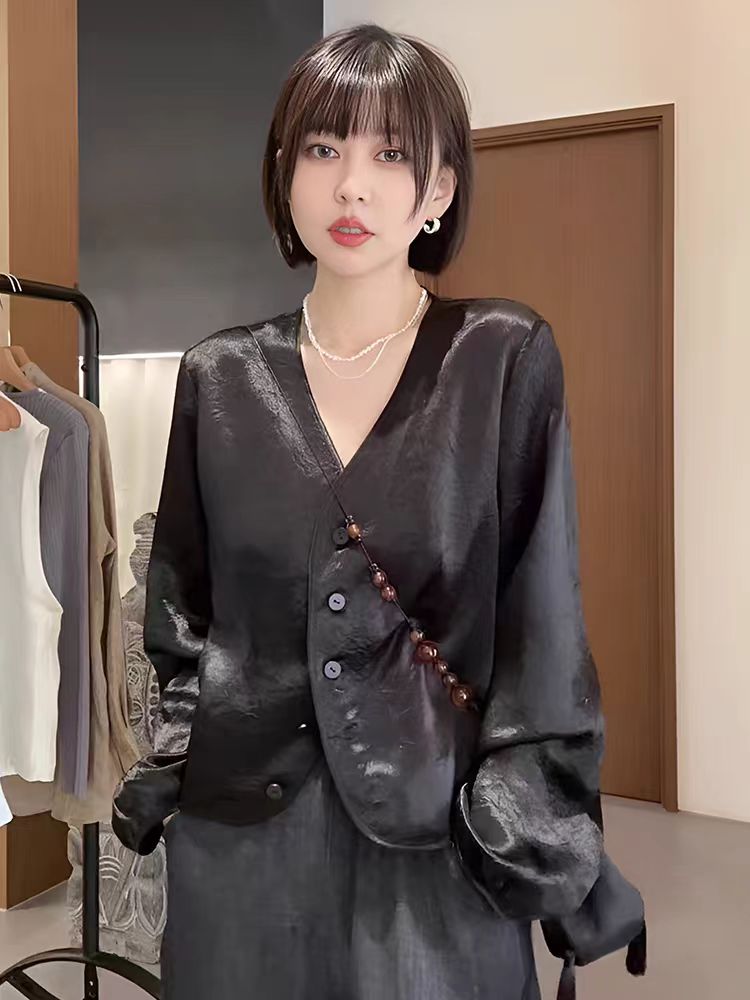 复古外穿v领衬衫外套女新款宽松遮肉开衫短外套上衣,女装蕾丝衫/雪纺衫,思沃羊绒