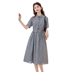 时尚休闲薄款格子连衣裙女2025夏季新款收腰显瘦气质减龄中长裙子图片