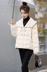 2023新款大翻领羽绒服女冬季休闲时尚潮流设计感薄款短款轻便外套，女装羽绒服，星期衣