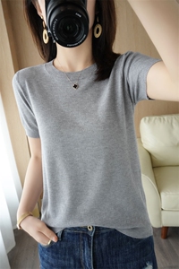 时尚百搭纯棉圆领短袖针织衫 简约修身显瘦女装毛衣图片