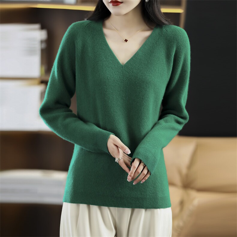 时尚百搭女士秋冬纯毛元宝V领羊毛衫显瘦修身保暖针织衫，女装羊毛衫，洁纯羊绒