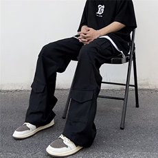 黑色