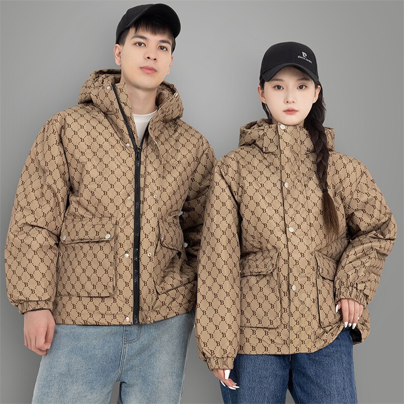 卡通工重艺立领潮牌宽松落肩情侣学生鸭绒羽绒服图片