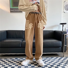 深棕色