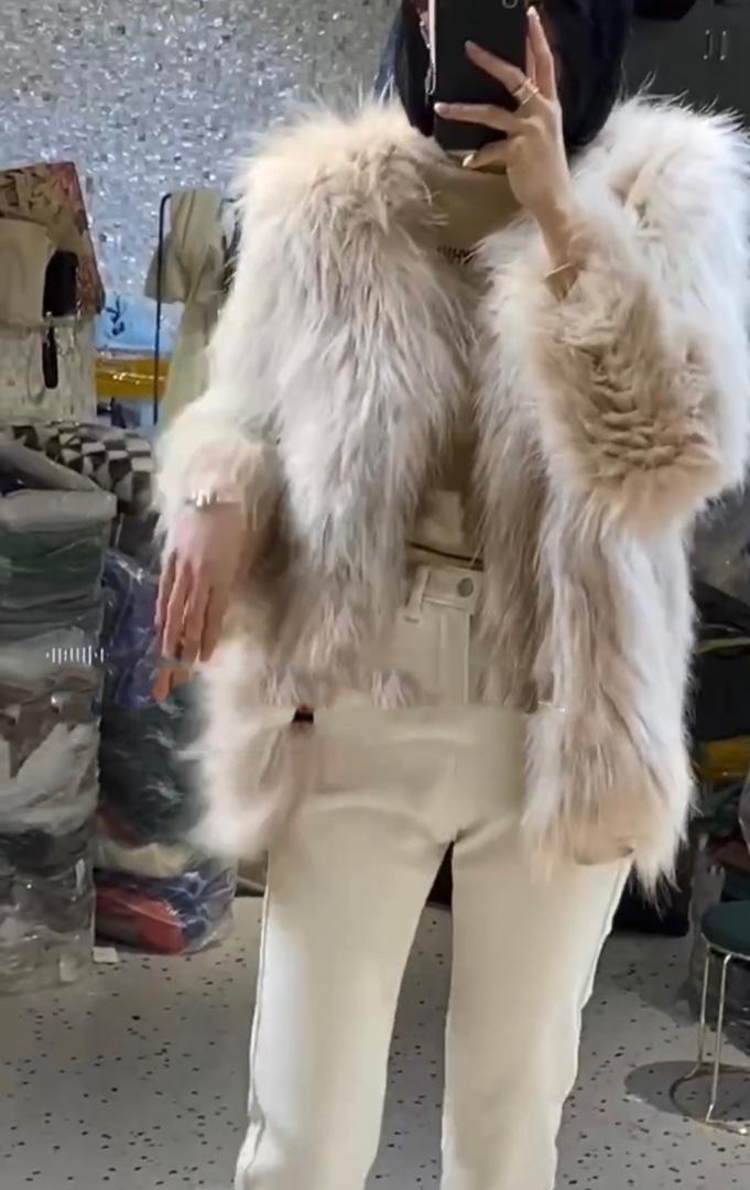 洋气款仙气飘飘有里布长款白貉编织皮草外套,女装皮草,L·H·X