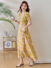 2026夏季新款时尚印花休闲韩系度假风短袖连衣裙女中长裙子女优雅，女装连衣裙，韩宇舍