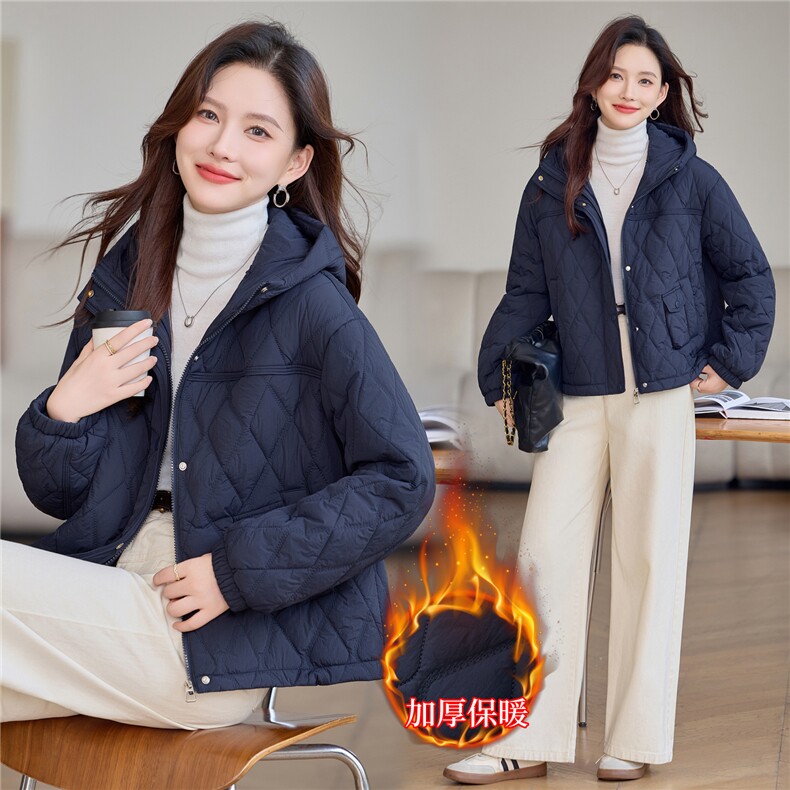 现货!2025年冬季时尚连帽加厚女外套,女装棉衣/棉服,依恋蒂丝
