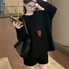 黑色
