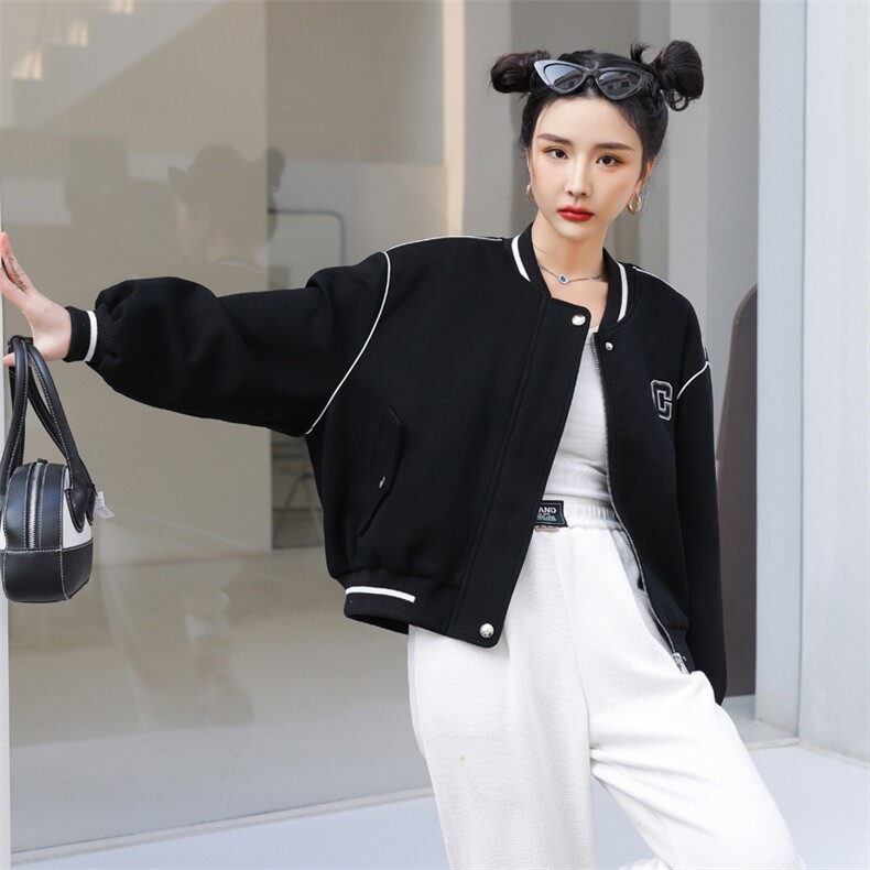 2025年春秋季新款简洁大方时尚设计感拼接网红小香风百搭外套女,女装短外套,天丽