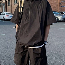 黑色