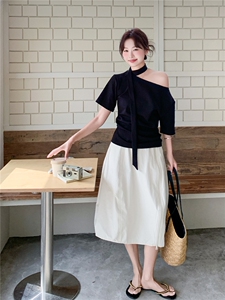夏季舒适短袖透气常规薄款女休闲两件套套装图片