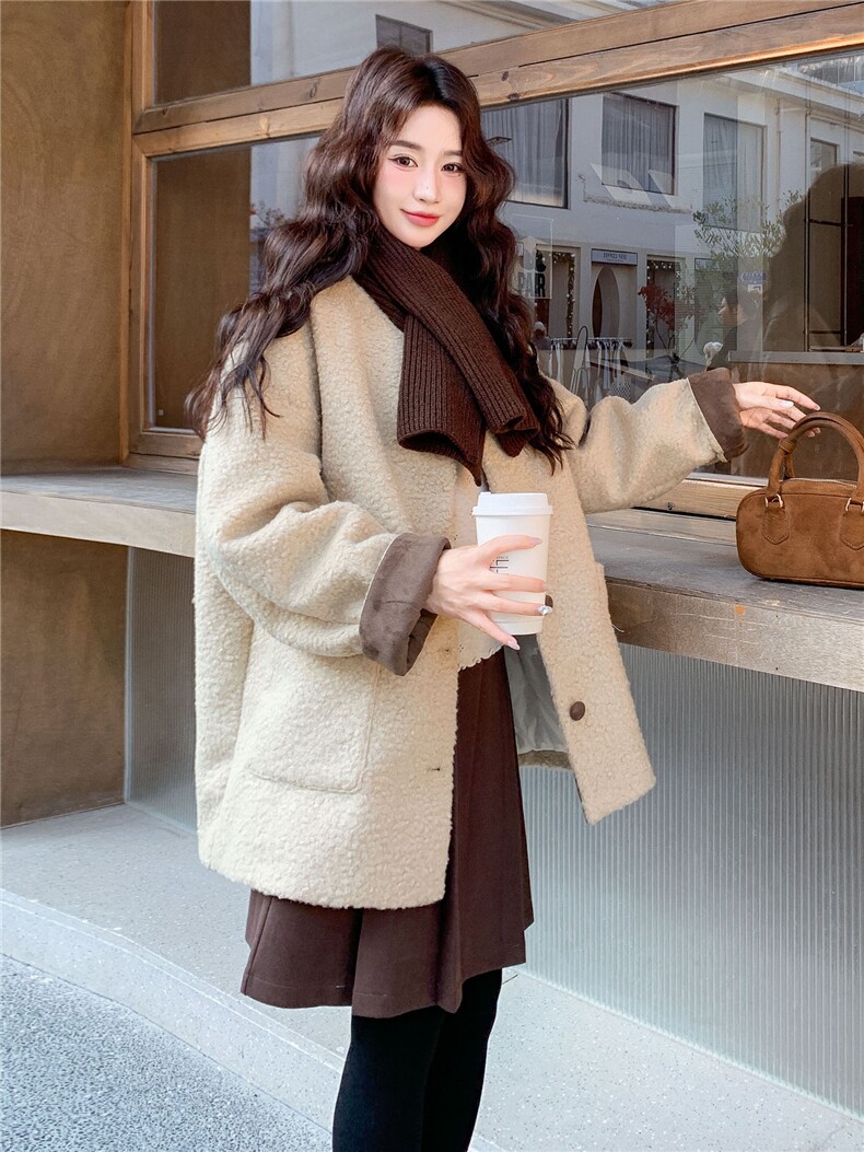 韩系针织围巾小香风羽绒服女2025冬季高级感白鸭绒内胆羊羔毛外套,女装羽绒服,艾米莉亚