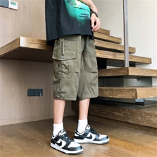 军绿色