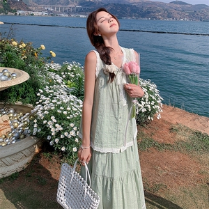 绿色氛围感减龄条纹套装裙女蕾丝边上衣2025夏季新款半身裙两件套图片