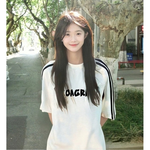 抖音得物高品质二开240克宽松纯棉美式潮牌三条杠织带短袖T恤图片