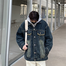 深蓝色