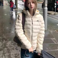 拓路者轻薄羽绒服女秋冬时尚连帽短款显瘦白鸭绒修身休闲保暖外套，男装羽绒服，星座506A