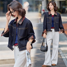 2025秋季新款现货港风复古拼接领设计潮流个性百搭时尚牛仔外套，女装牛仔外套，慕依路