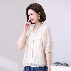 时尚甜美粉色蕾丝拼接宽松显瘦女装衬衫图片