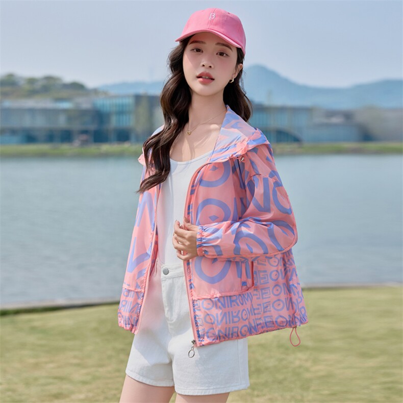 时尚字母印花防晒衣女薄款2025夏新款大码宽松百搭透气外套防晒服,女装防晒衣,悦祺