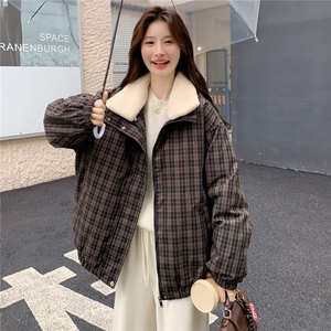 复古格子羊羔毛翻领羽绒服女2025冬季短款加厚面包服宽松保暖外套图片