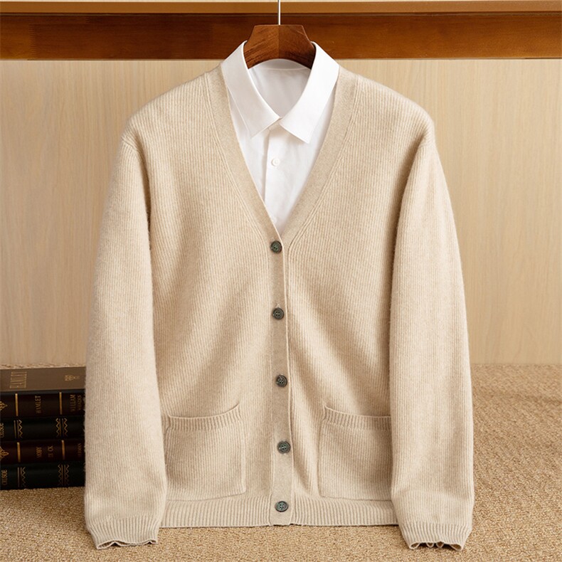 2024年秋季V领长袖青春活力羊绒开衫男时尚气质男装，男装羊绒开衫，艾米娇羊绒