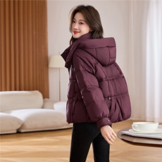 现货。白鸭绒羽绒服女2025冬季新款短款羽绒服外套女加厚，女装羽绒服，依万里