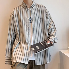 灰绿色