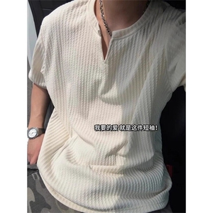 肌理感V领冰丝短袖男款夏季穿搭青少年凉感t恤透气七分袖 TW72图片