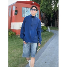 藏青色