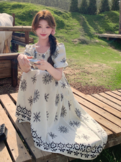 设计感民族风一字领印花长裙夏季新款露肩泡泡袖茶歇桔梗连衣裙女，女装连衣裙，浙宝208A