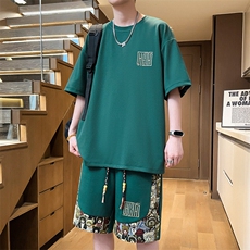 绿色