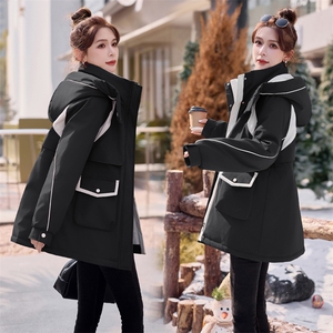 羽绒服明星同款2025冬季新品收腰冲锋衣中长款派克服外套女户外图片
