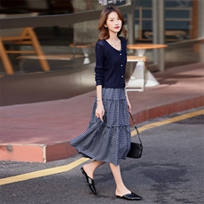 潮流2025年秋季女新款时尚气质优雅针织上衣吊带修身连衣裙套装，女装套装/套裙，奋斗女王