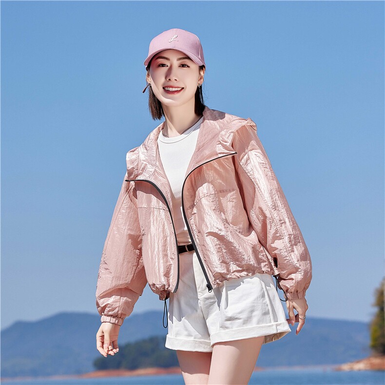 夏季透气连帽防晒衣女2024新款宽松时尚百搭户外防紫外线薄短外套,女装防晒衣,可可小西