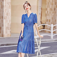 2024夏季女装新款时尚腰节抽绳收腰天丝中长款连衣裙，女装连衣裙，魅衣本色