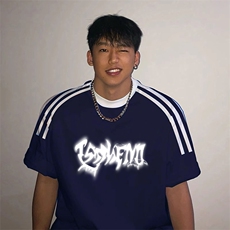 藏青色