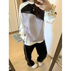 灰色