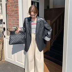 2025秋季新款黑色通勤风复古PU皮西装外套女高级感拼接淡人小西服，女装皮衣，2C176
