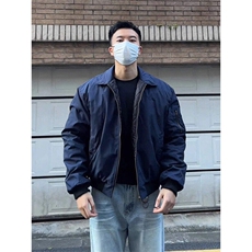 藏青色