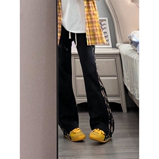 黑色