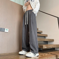 灰色