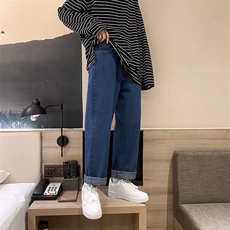 深蓝色