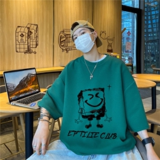 墨绿色