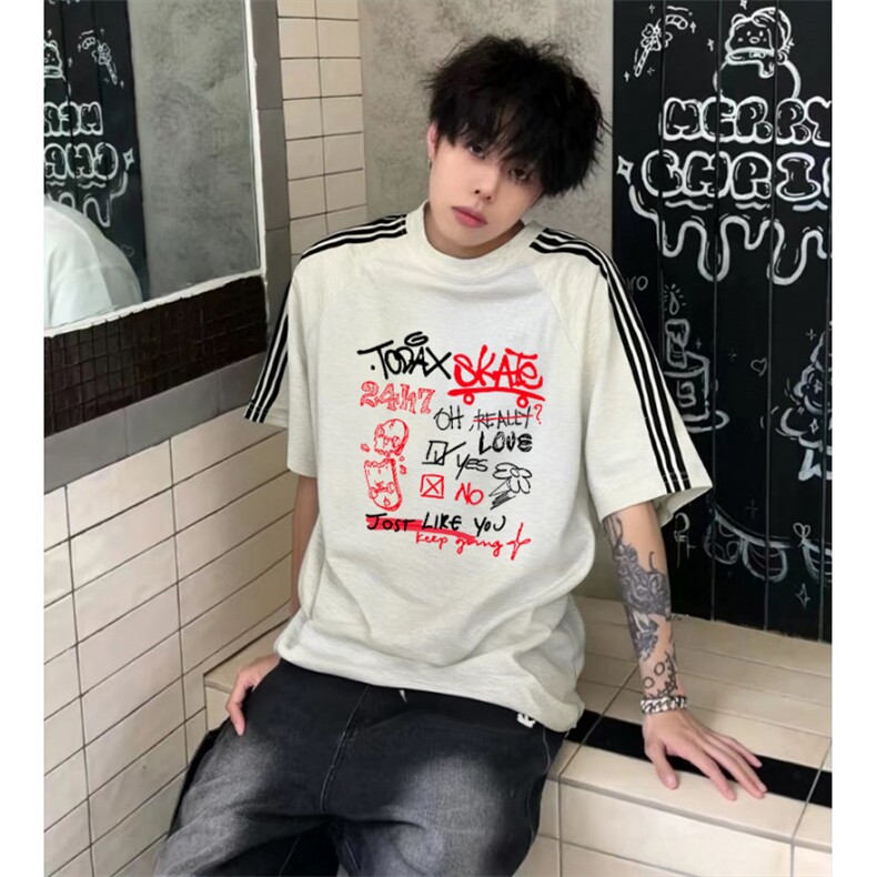 抖音得物品质二开240克宽松纯棉美式潮牌印花三条杠中性风短袖T恤,男装T恤,电商A486