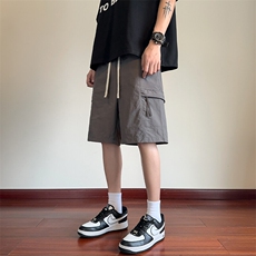 铁灰色