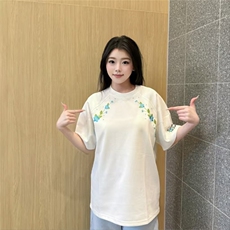 白色