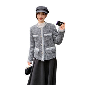主推现货2025冬季小个子小香羽绒外套2C057-9939-P245-K348图片