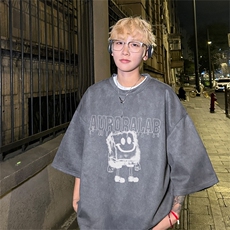 深灰色