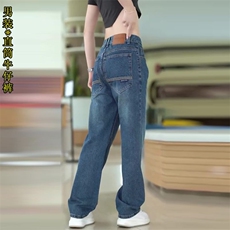 深蓝色